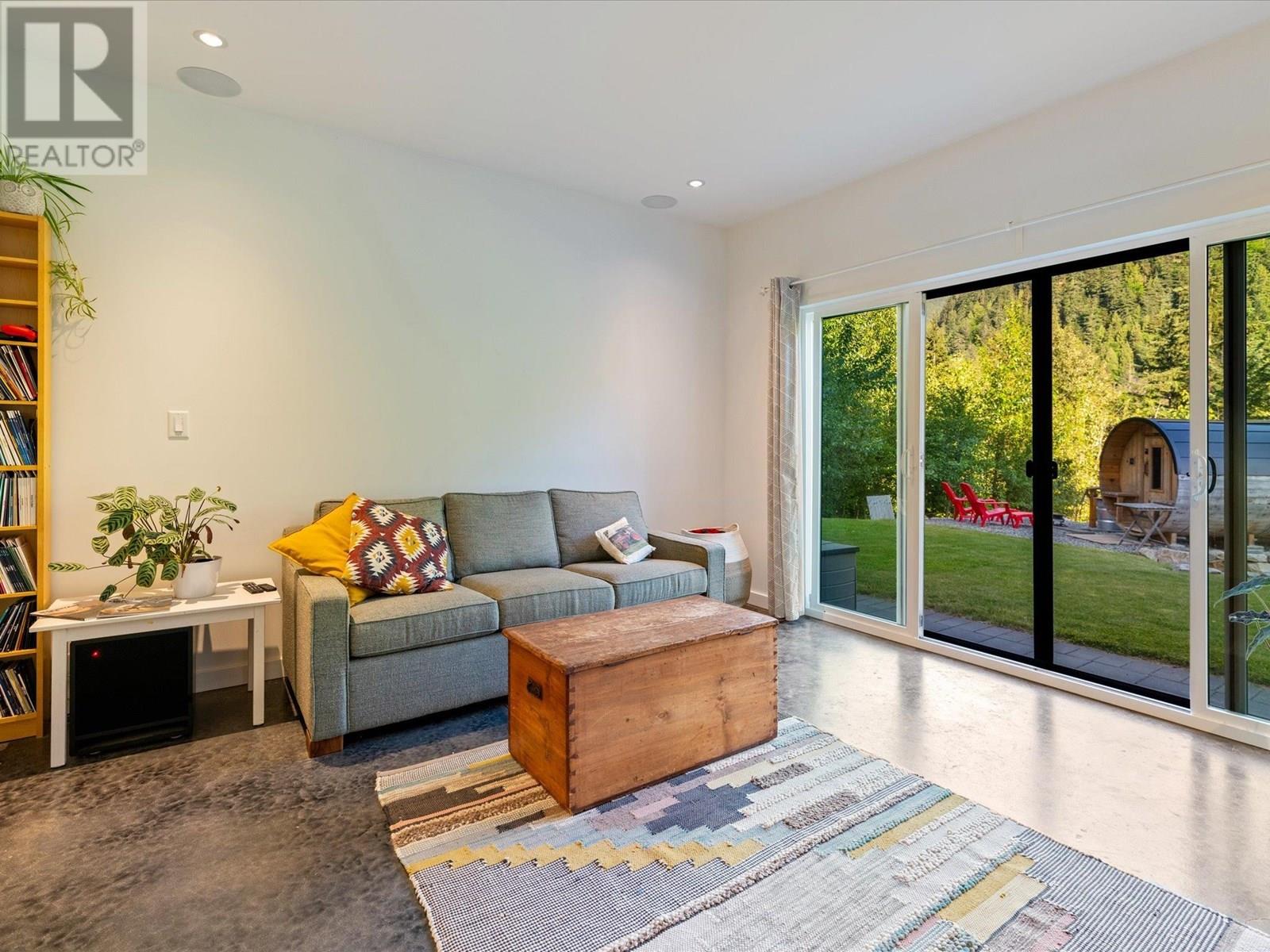 2258 Windsail Place, Squamish, British Columbia  V8B 0T6 - Photo 25 - R3015224