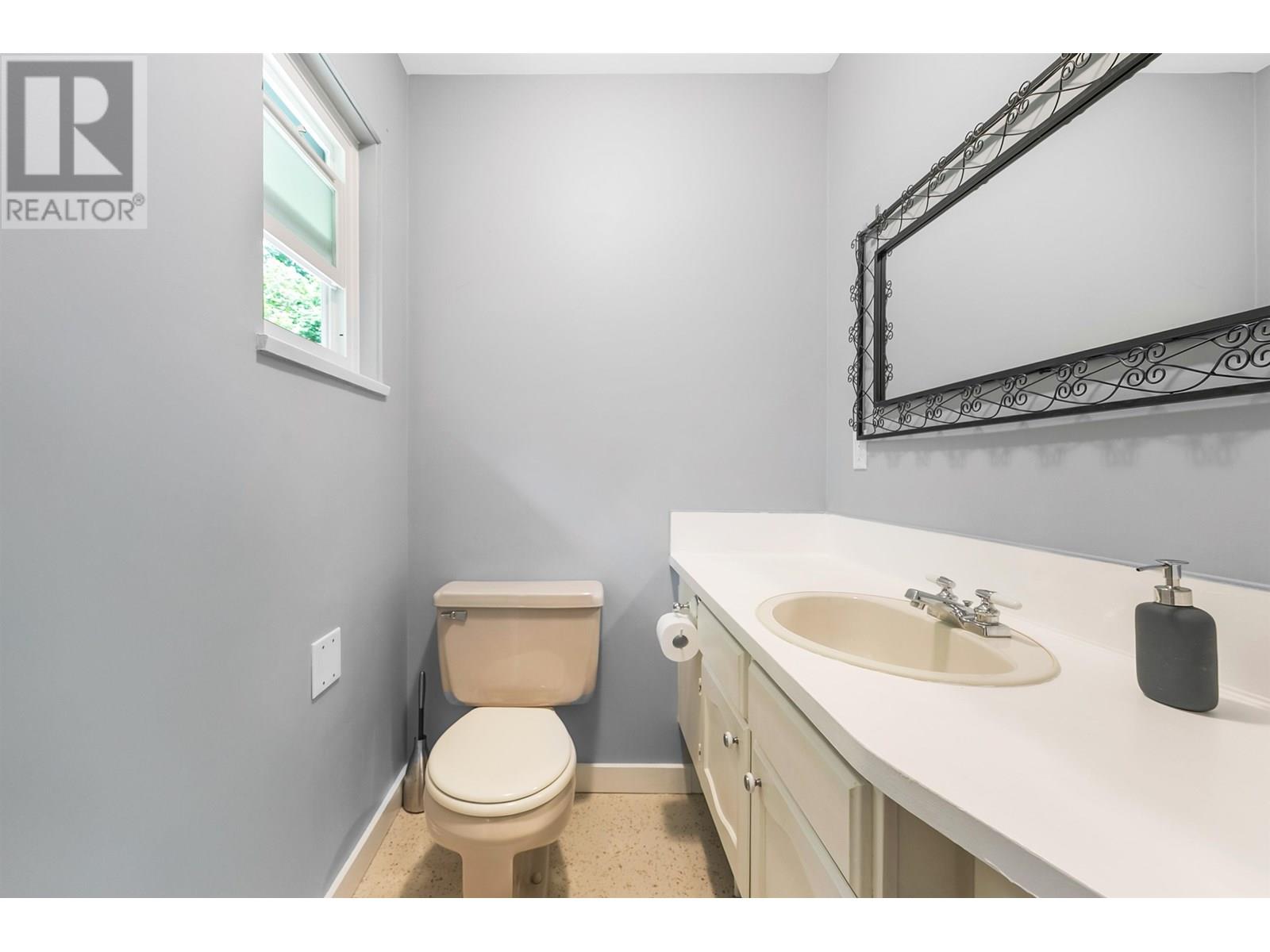 645 Mccartney Close, North Vancouver, British Columbia  V7H 2H1 - Photo 18 - R3015257