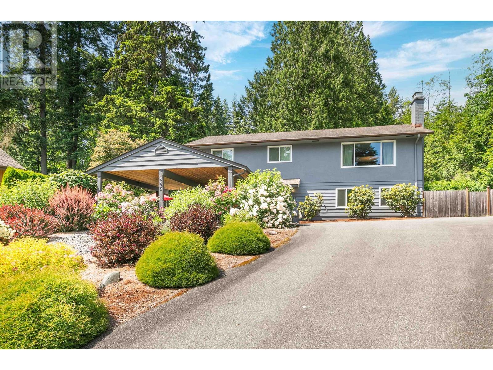 645 Mccartney Close, North Vancouver, British Columbia  V7H 2H1 - Photo 2 - R3015257