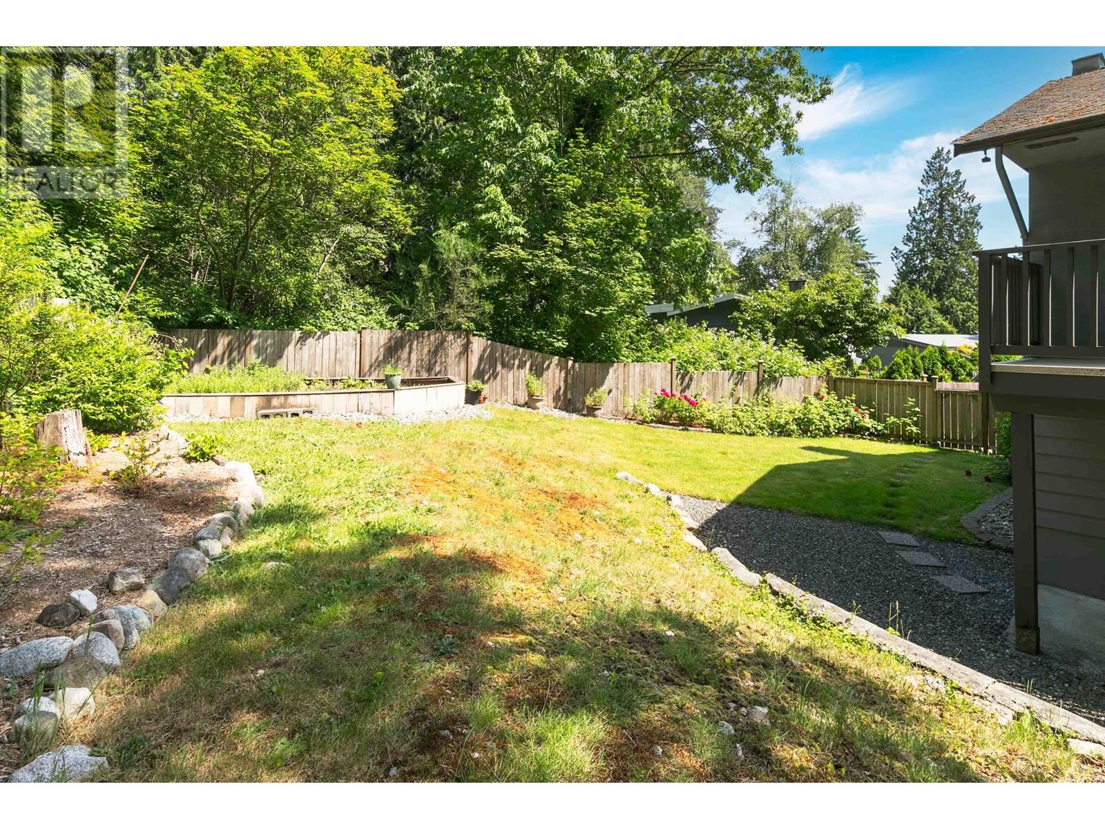 645 Mccartney Close, North Vancouver, British Columbia  V7H 2H1 - Photo 5 - R3015257