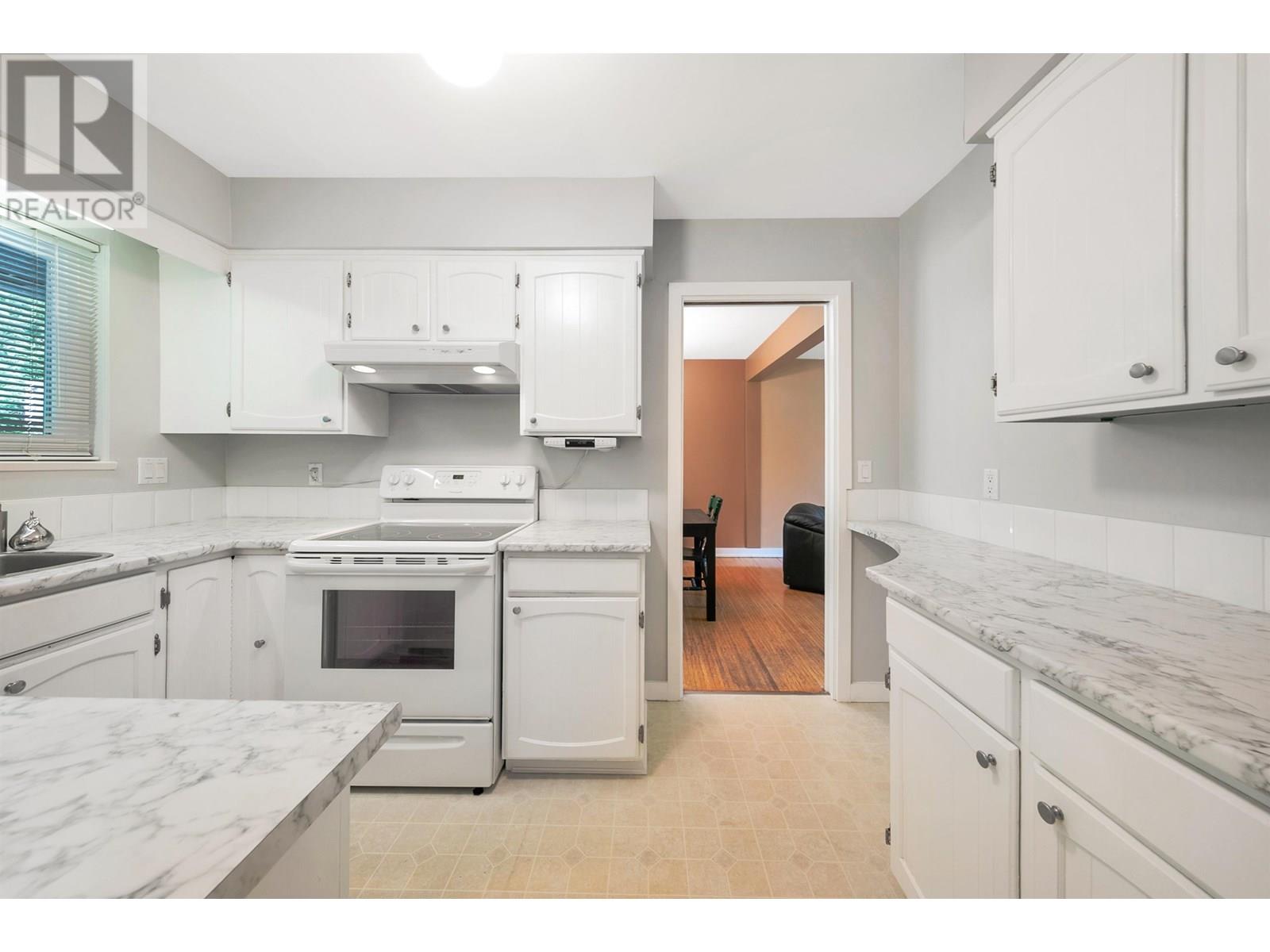 645 Mccartney Close, North Vancouver, British Columbia  V7H 2H1 - Photo 9 - R3015257