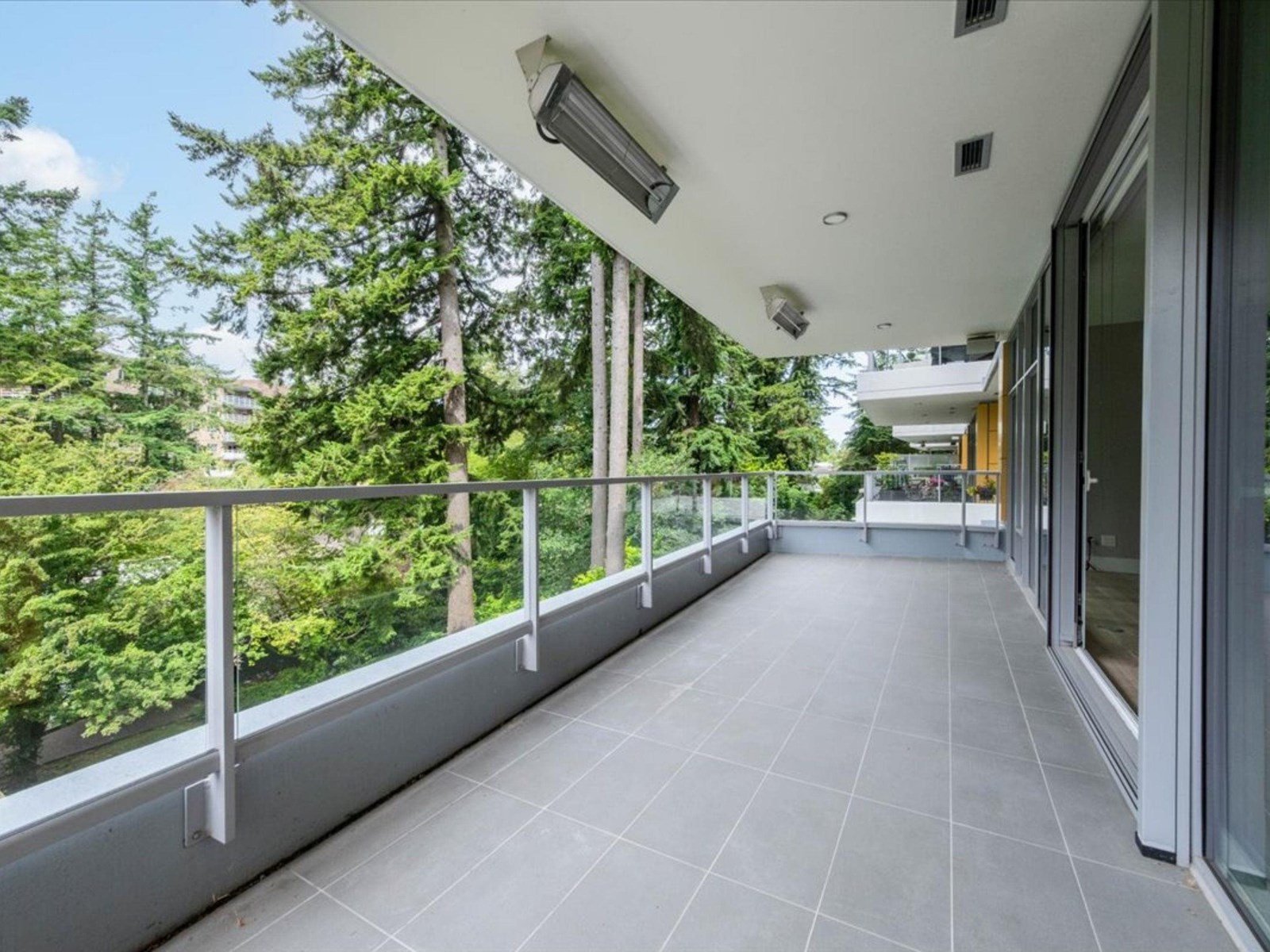 305 1501 Vidal Street, White Rock, British Columbia  V4B 0B5 - Photo 10 - R3015005