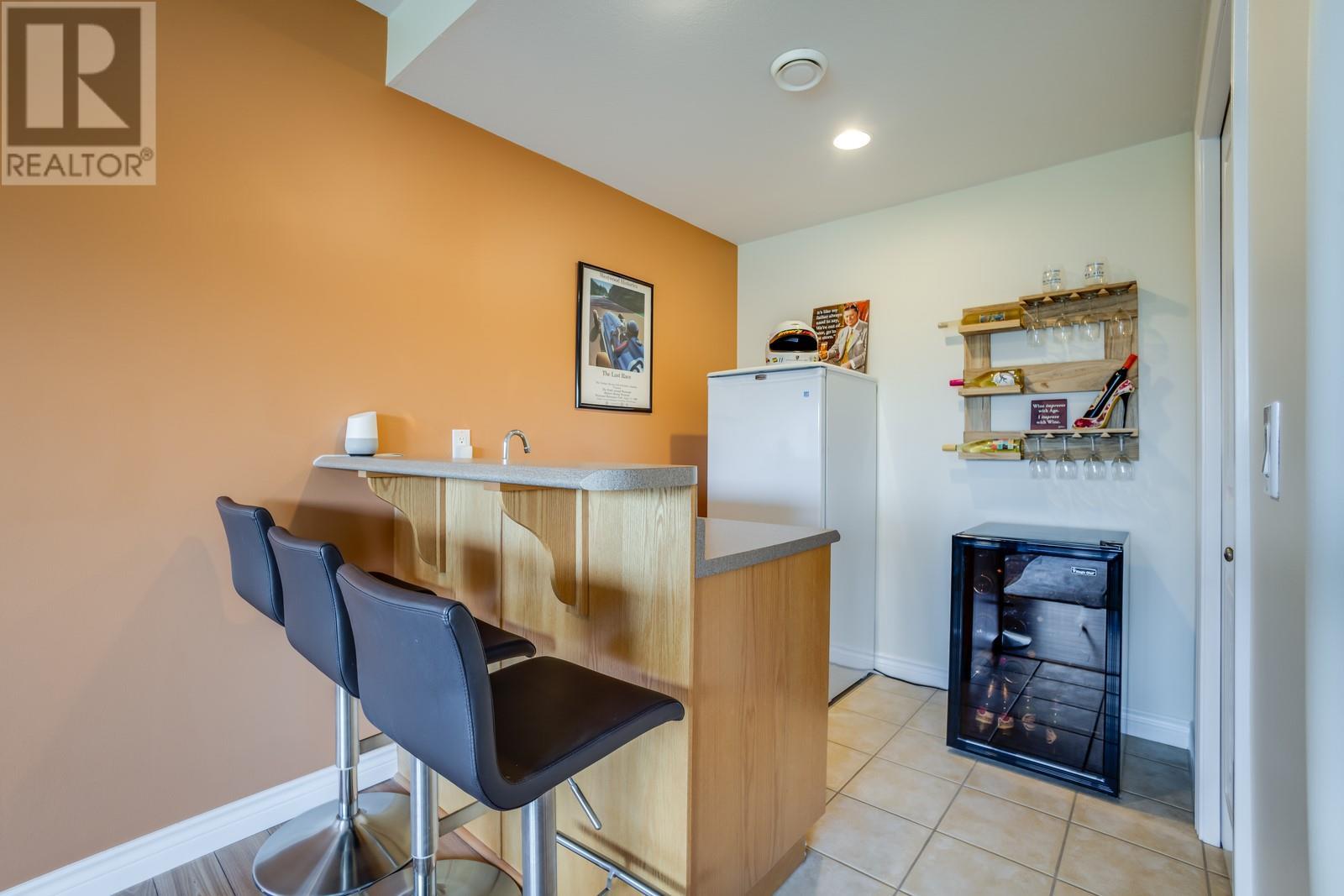 700 South Crest Drive Unit# 2, Kelowna, British Columbia  V1W 4X7 - Photo 32 - 10351545