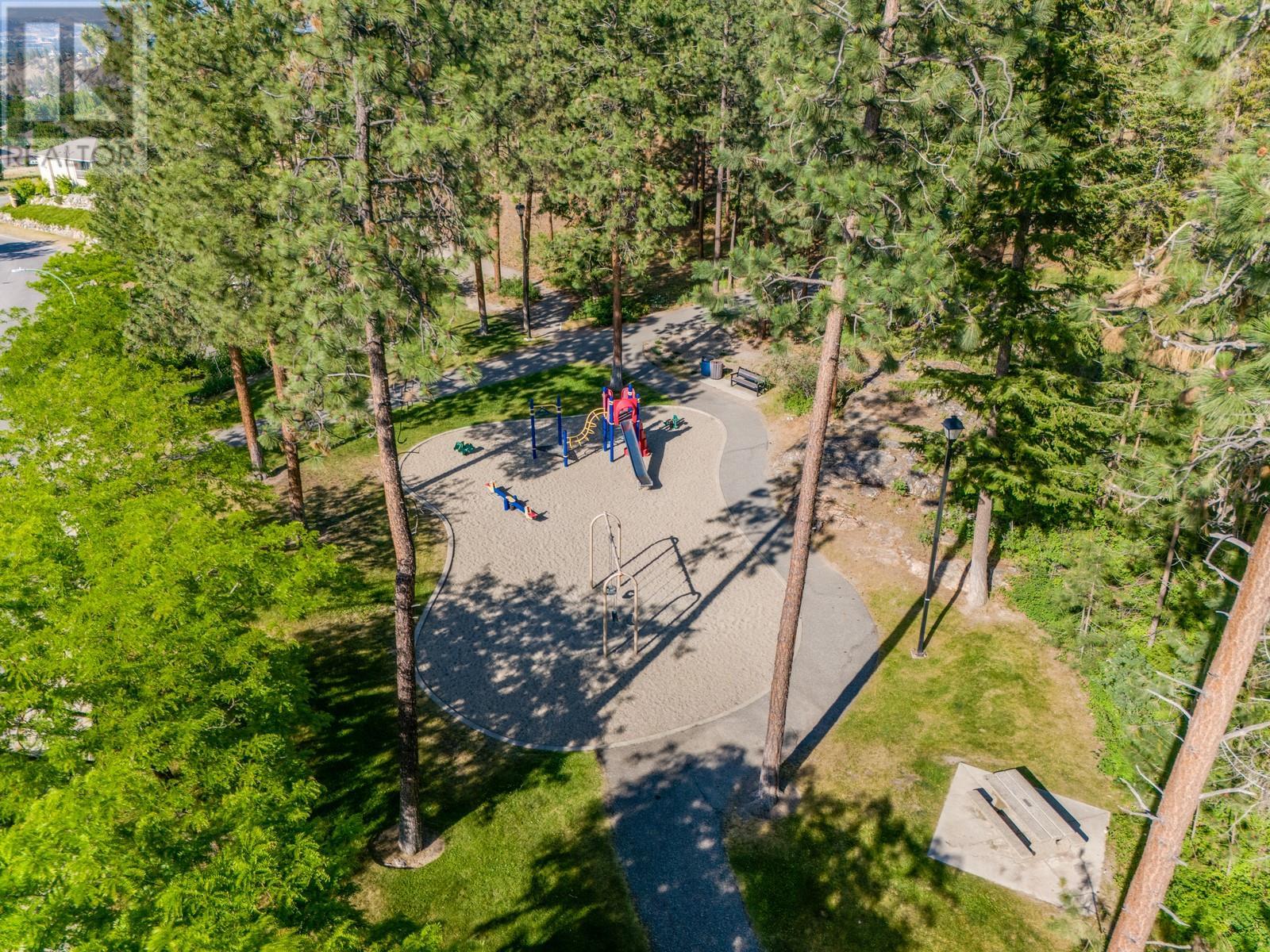 700 South Crest Drive Unit# 2, Kelowna, British Columbia  V1W 4X7 - Photo 43 - 10351545