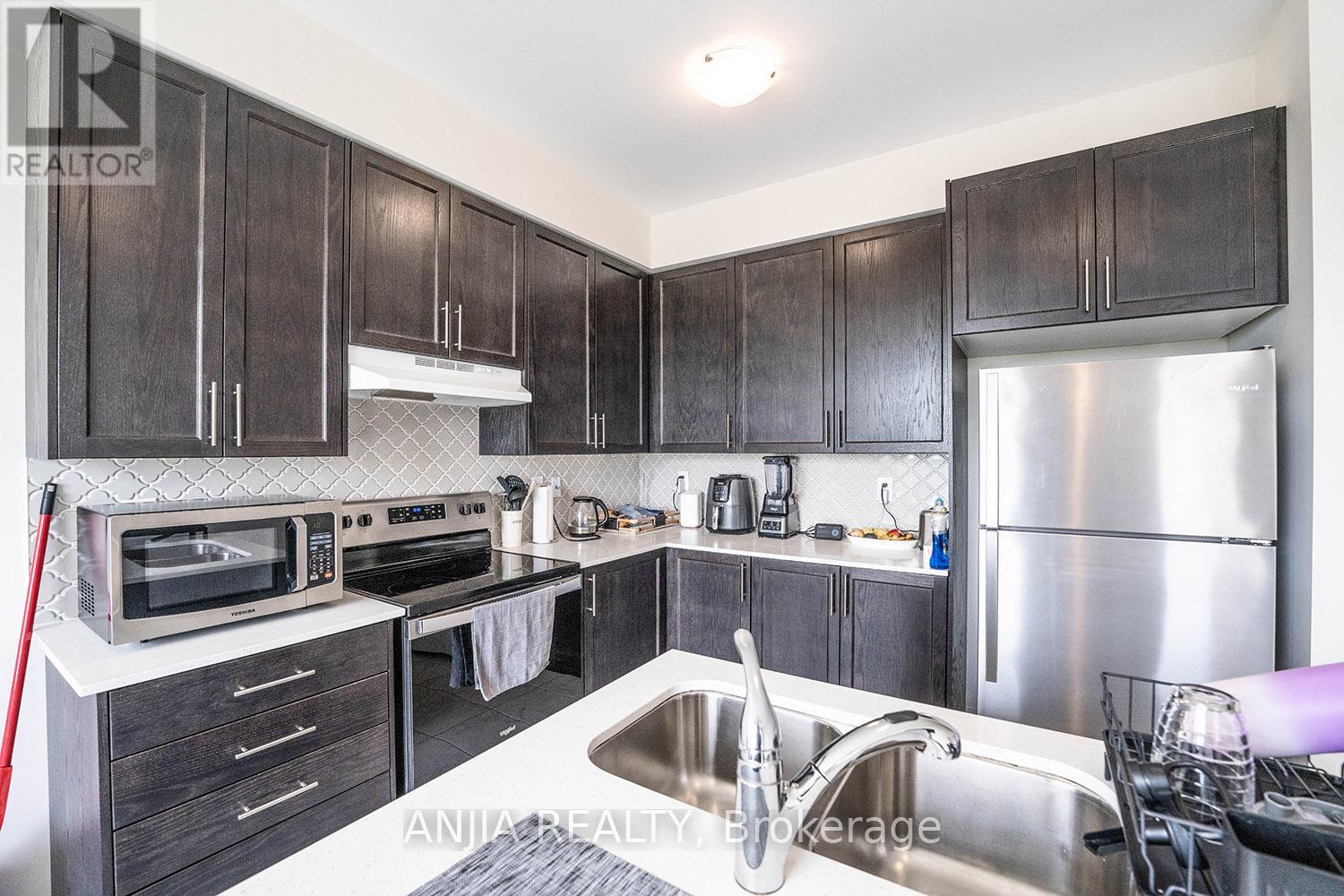 43 Mikayla Lane, Markham (Cornell), Ontario  L6B 1R1 - Photo 11 - N12218852