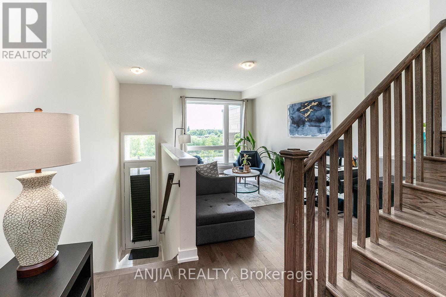 43 Mikayla Lane, Markham (Cornell), Ontario  L6B 1R1 - Photo 4 - N12218852
