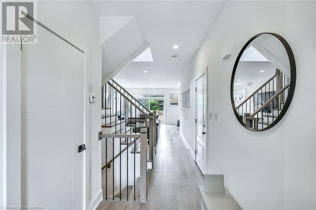 Property at 9 PRINCETON Common image 4