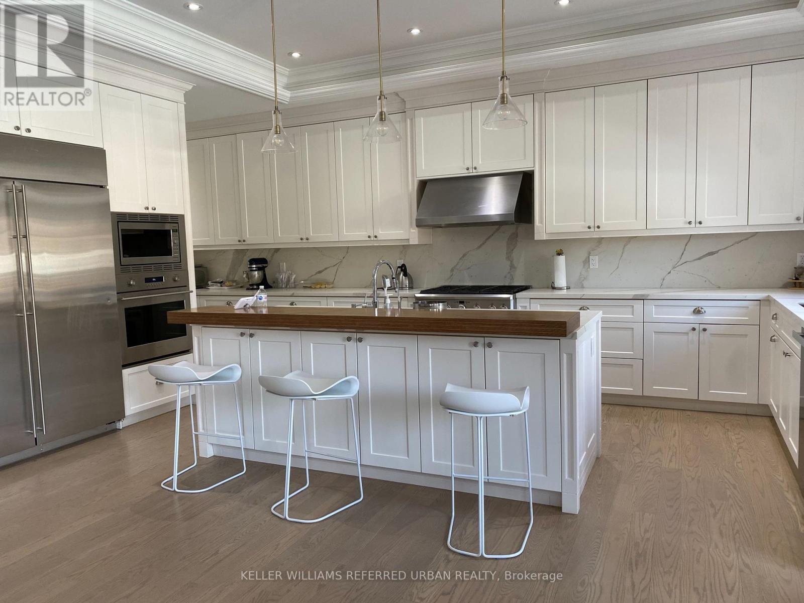 606 Glengrove Avenue, Toronto, Ontario  M6B 2H8 - Photo 5 - C12212342