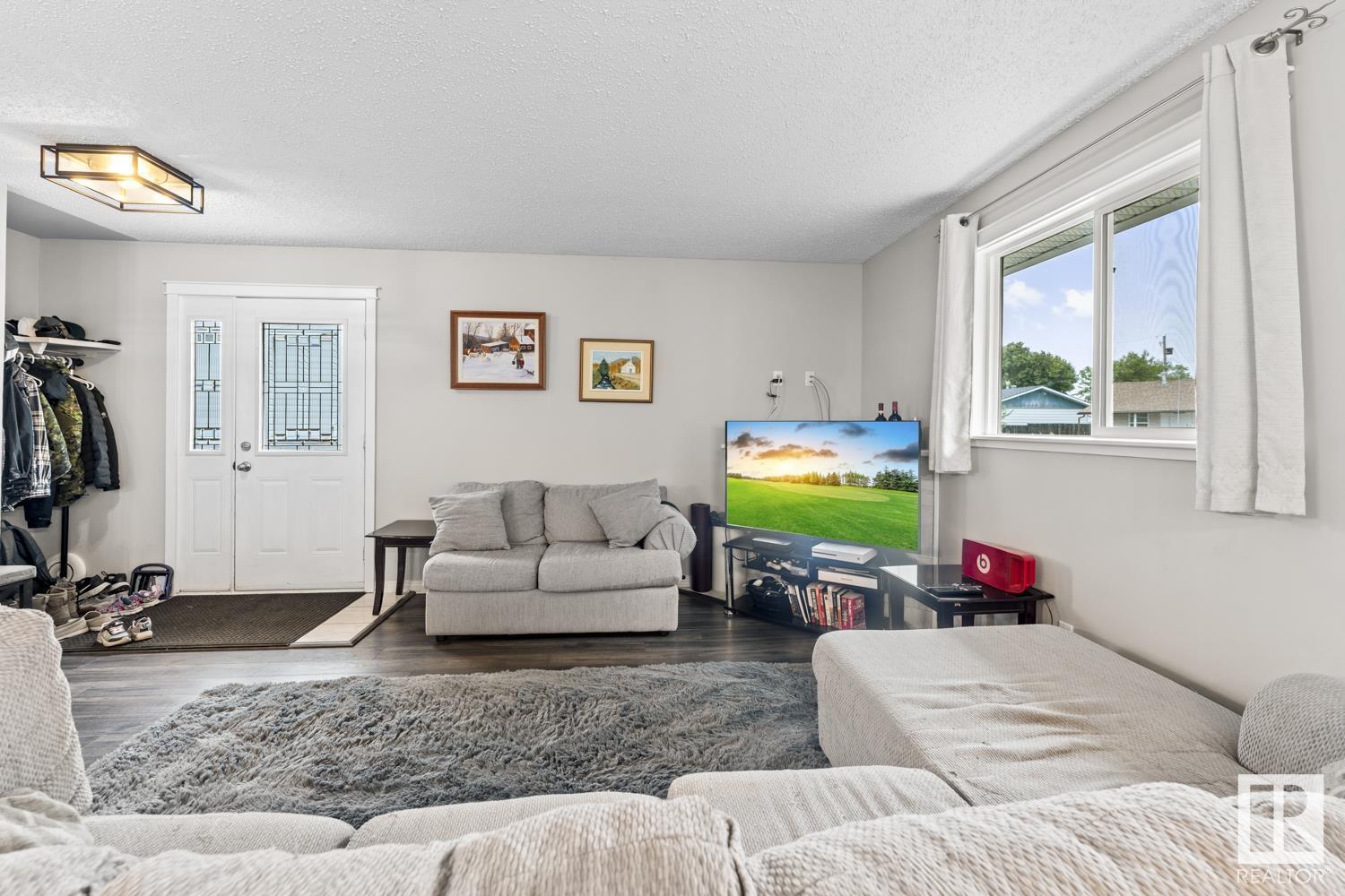 Property at 517 13 ST image 5