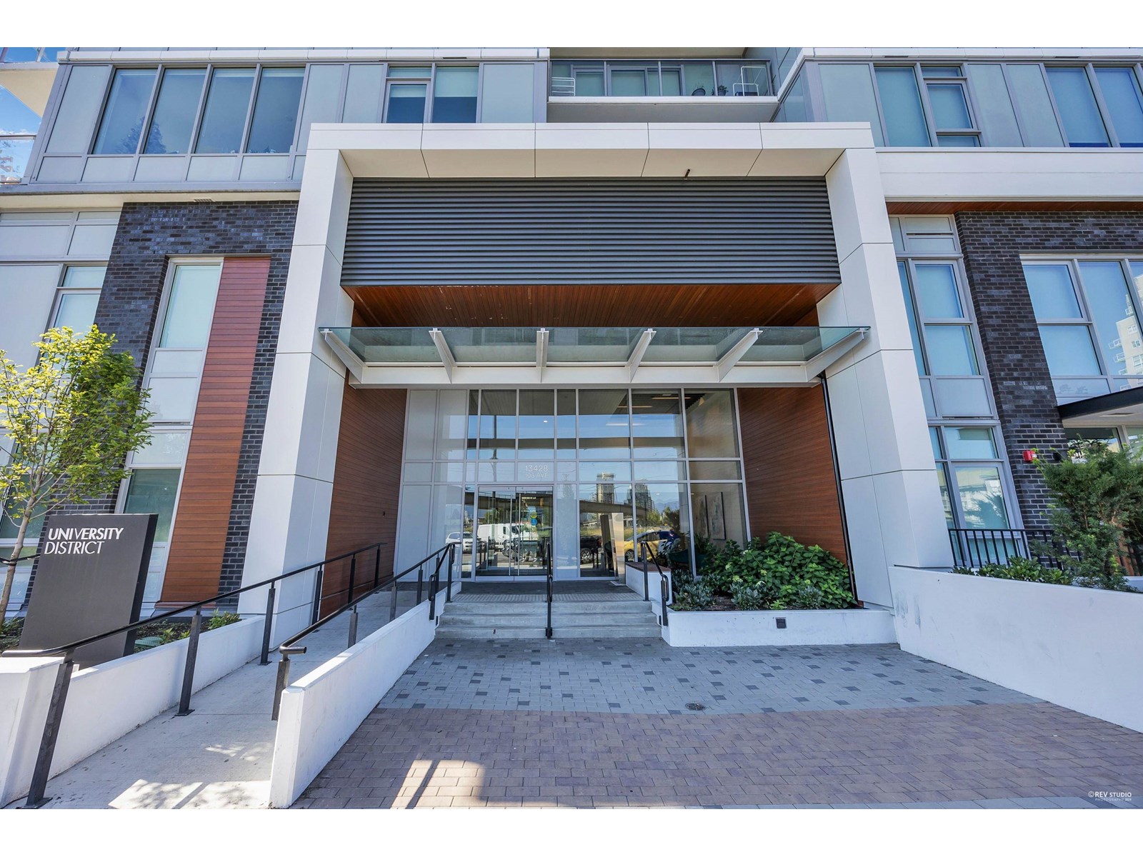 907 13428 105 Avenue, Surrey, British Columbia  V3T 0S6 - Photo 2 - R3015223