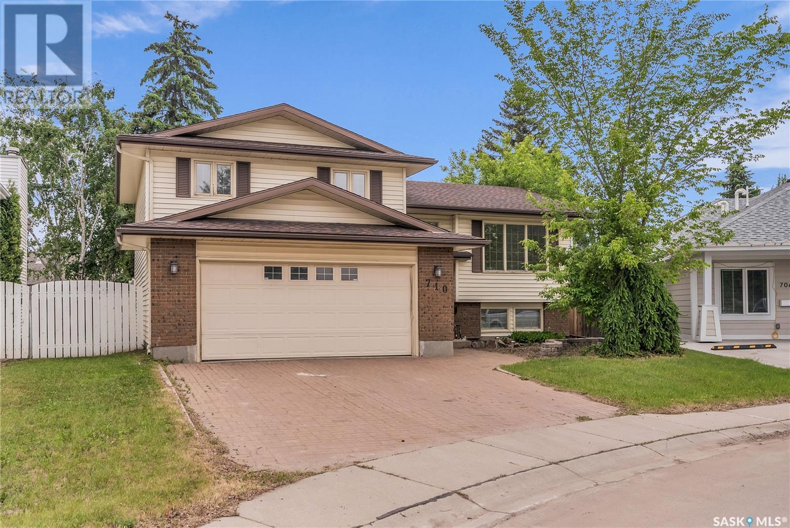 710 Brightsand CRESCENT, saskatoon, Saskatchewan