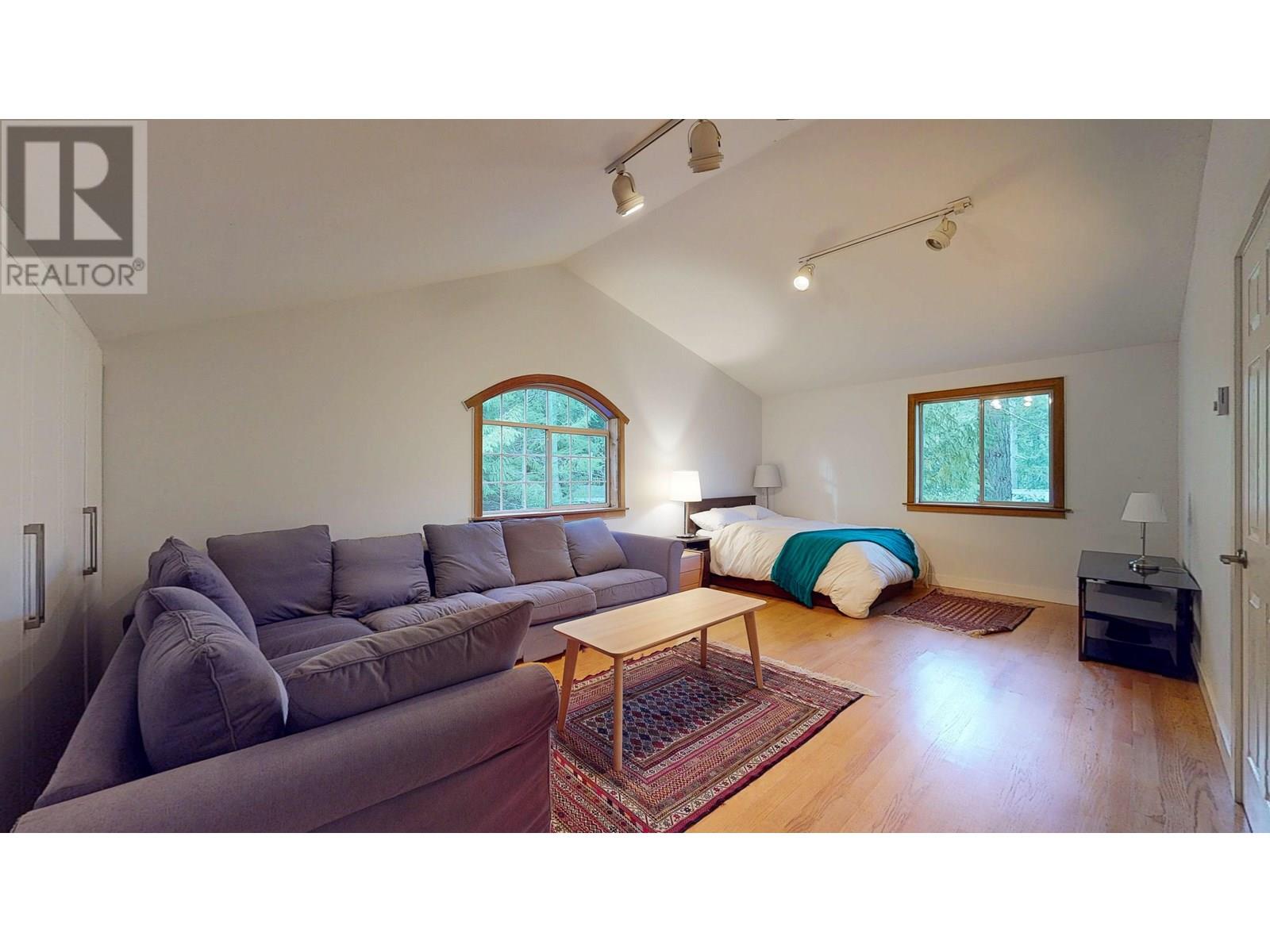 5273 Claydon Road, Garden Bay, British Columbia  V0N 1S1 - Photo 31 - R2975267