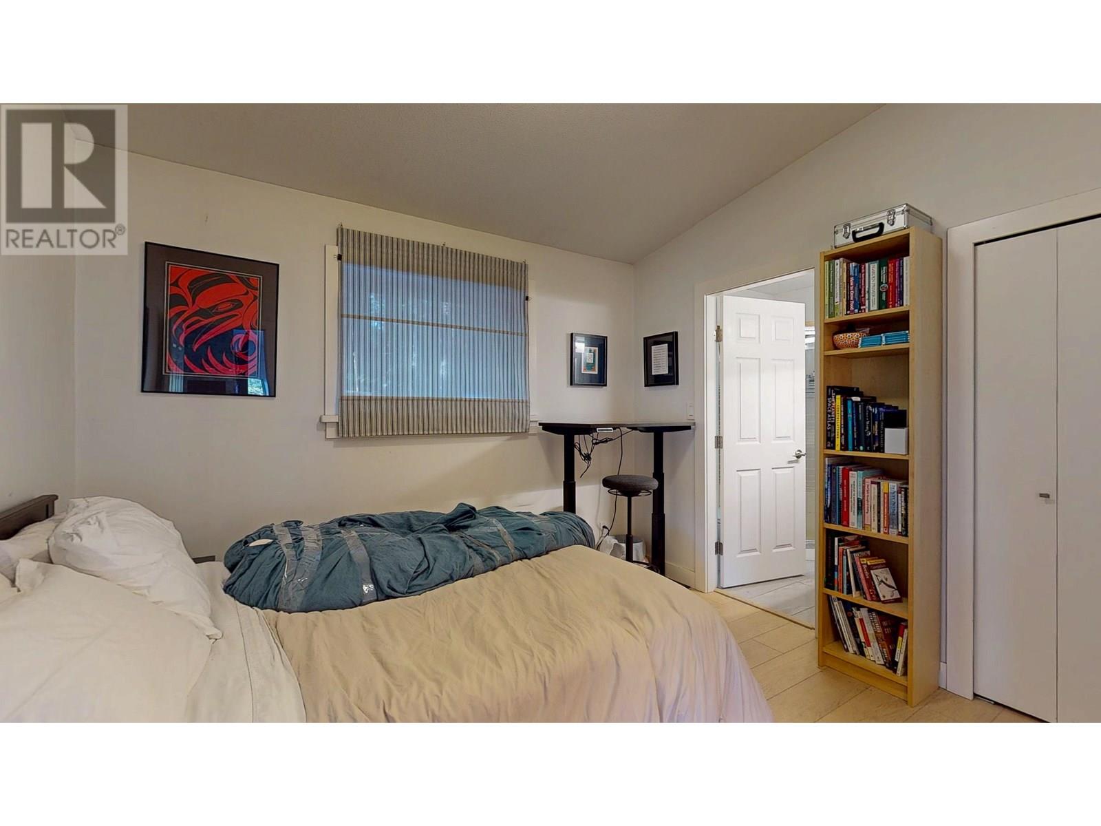 5273 Claydon Road, Garden Bay, British Columbia  V0N 1S1 - Photo 36 - R2975267