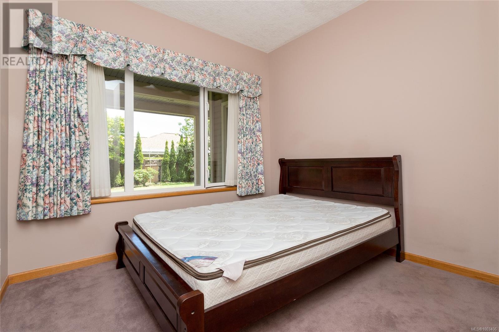 4405 Moonlight Lane, Saanich, British Columbia  V8N 6K7 - Photo 28 - 1003406