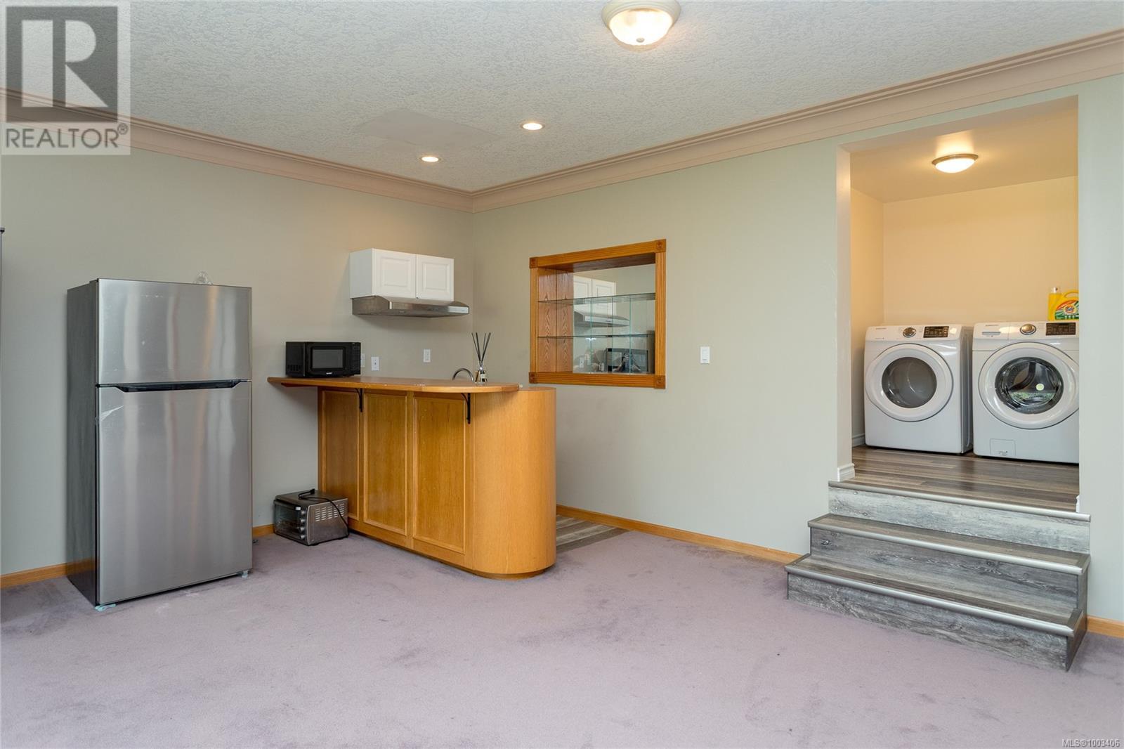4405 Moonlight Lane, Saanich, British Columbia  V8N 6K7 - Photo 18 - 1003406