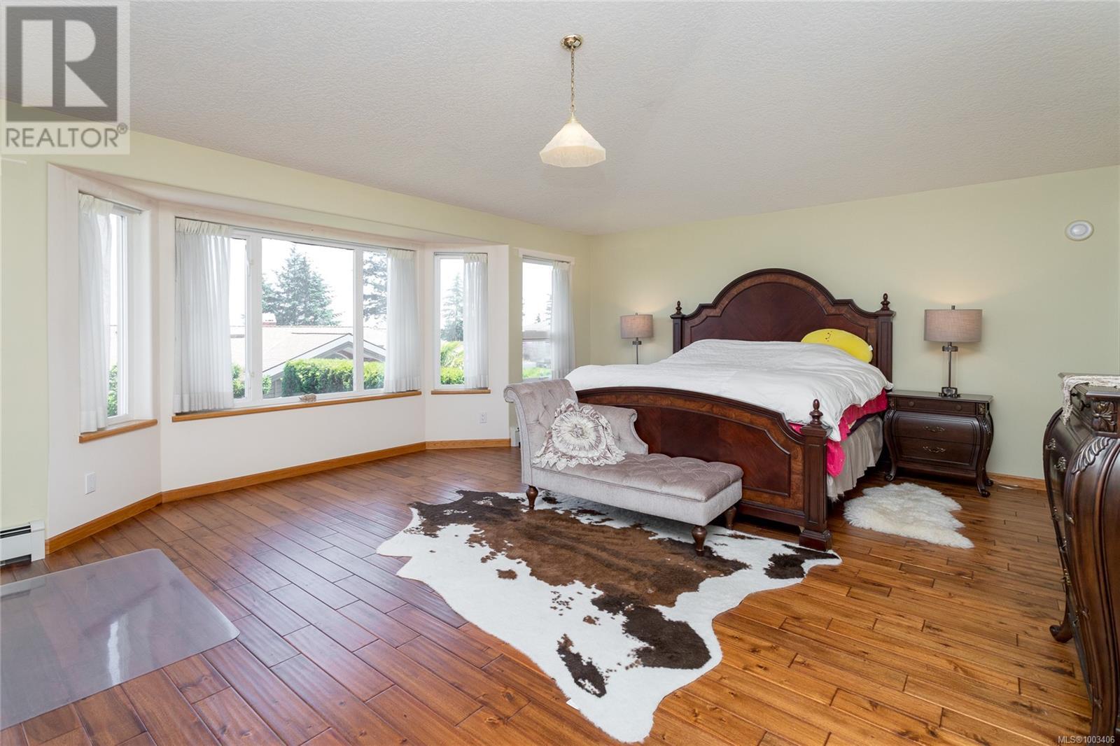 4405 Moonlight Lane, Saanich, British Columbia  V8N 6K7 - Photo 11 - 1003406