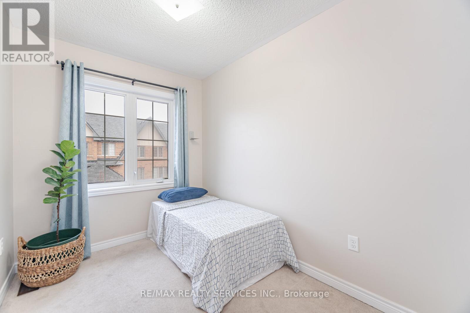 1410 Granrock Crescent, Mississauga, Ontario  L5V 0E1 - Photo 19 - W12218586
