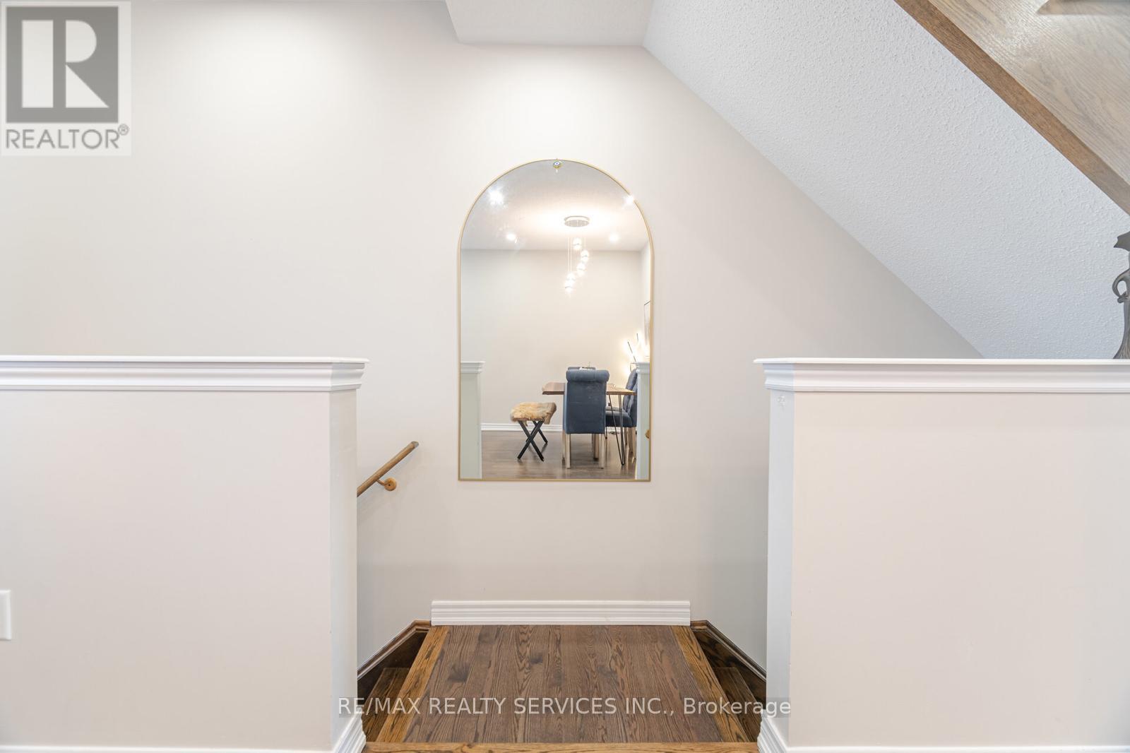 1410 Granrock Crescent, Mississauga, Ontario  L5V 0E1 - Photo 17 - W12218586