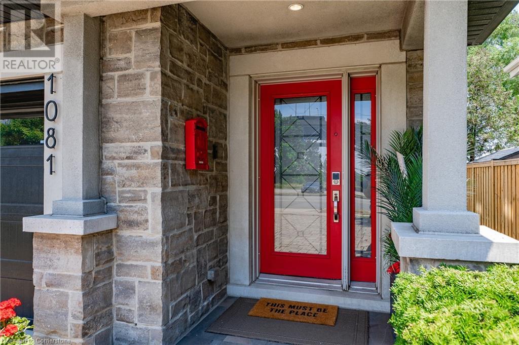 1081 Beach Boulevard, Hamilton, Ontario  L8H 6Z9 - Photo 3 - 40716350