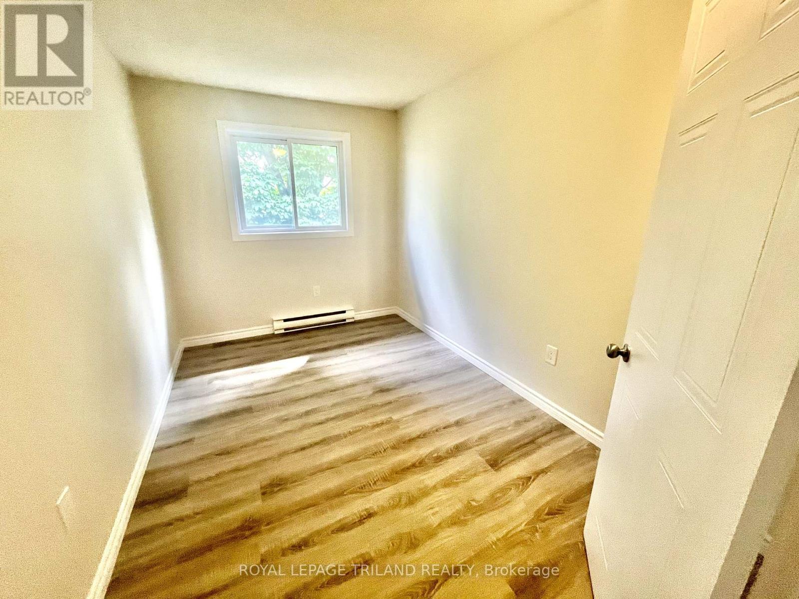28 - 1290 Bentley Drive, London East (East D), Ontario  N5V 4M3 - Photo 9 - X12219534