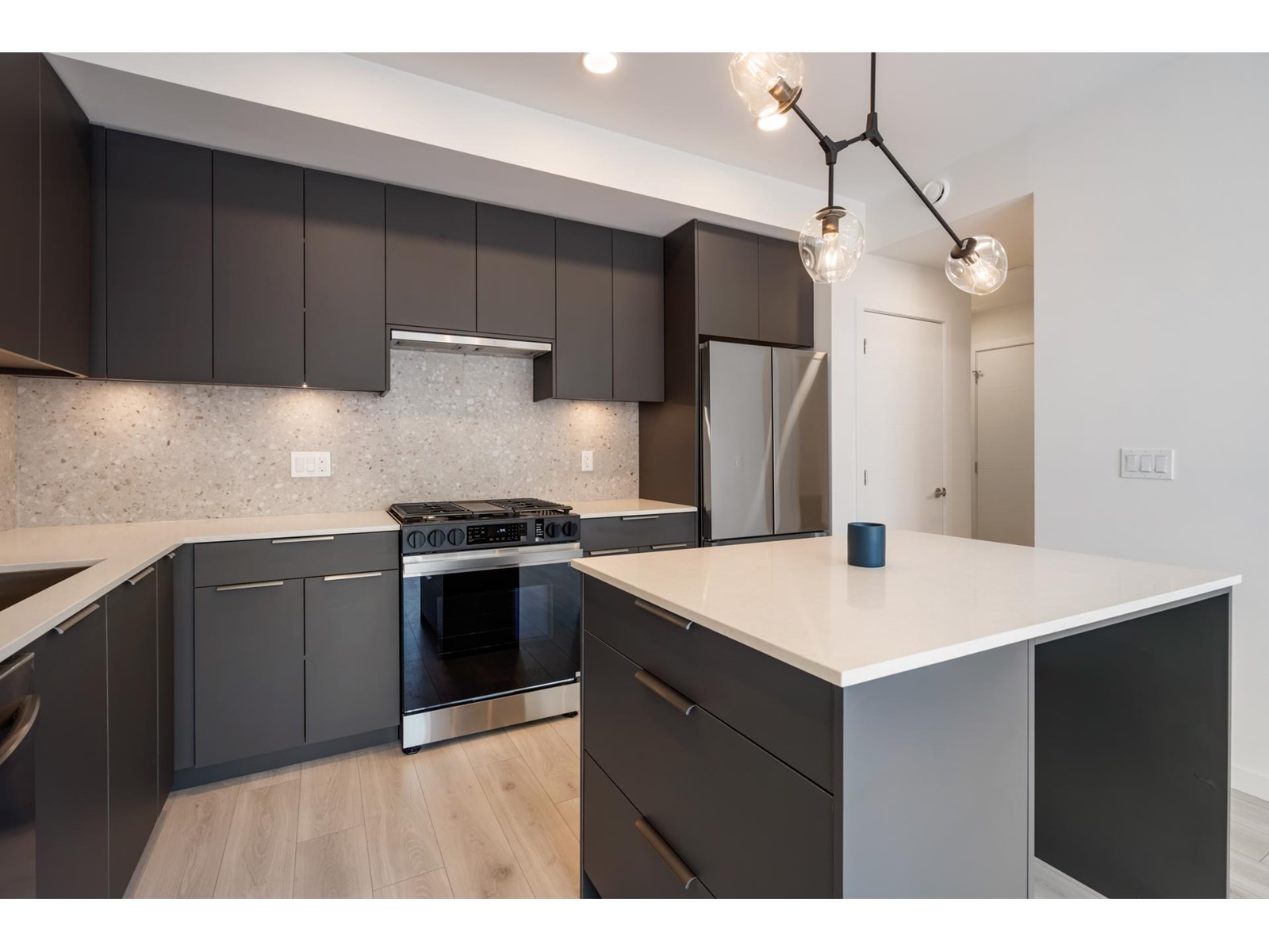 521 7936 206 Street, Langley, British Columbia  V2Y 3X8 - Photo 14 - R3014541