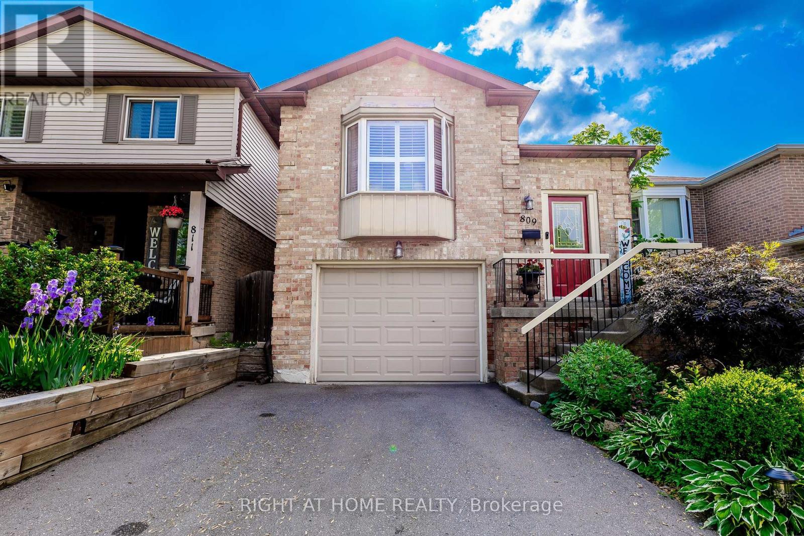 809 BENNETT CRESCENT, Oshawa, Ontario