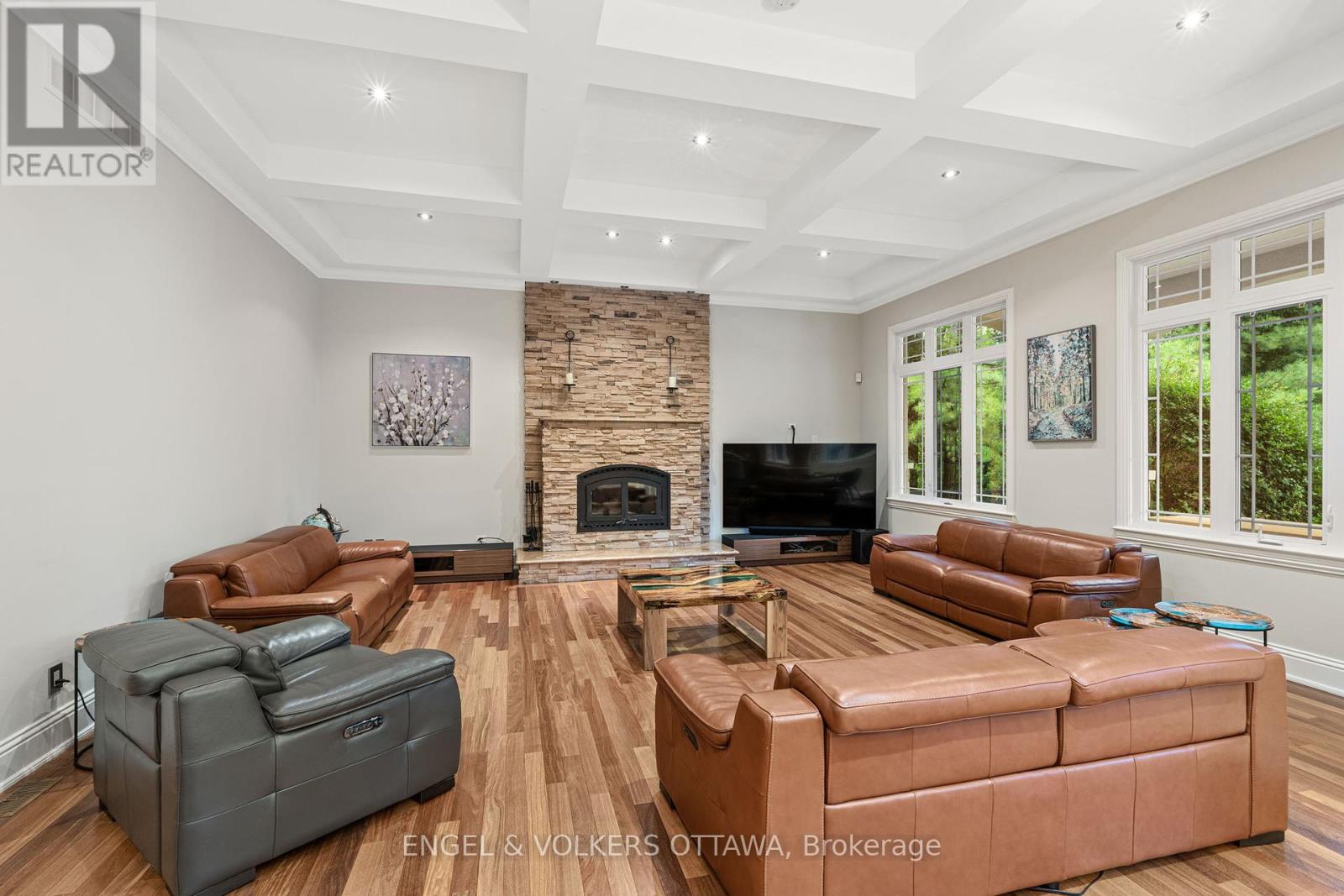 5800 Queenscourt Crescent, Ottawa, Ontario  K4M 1K3 - Photo 10 - X12219469