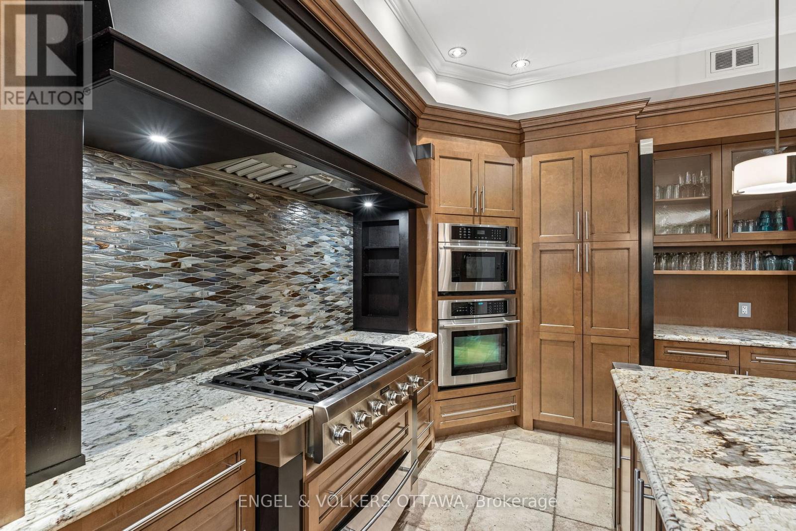 5800 Queenscourt Crescent, Ottawa, Ontario  K4M 1K3 - Photo 14 - X12219469