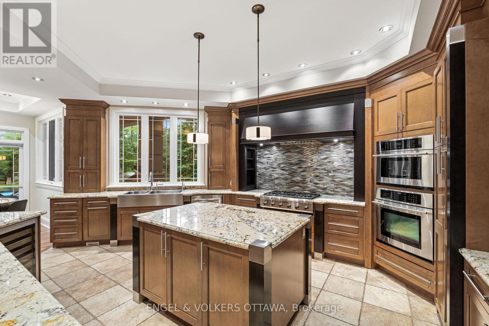5800 Queenscourt Crescent, Ottawa, Ontario  K4M 1K3 - Photo 15 - X12219469