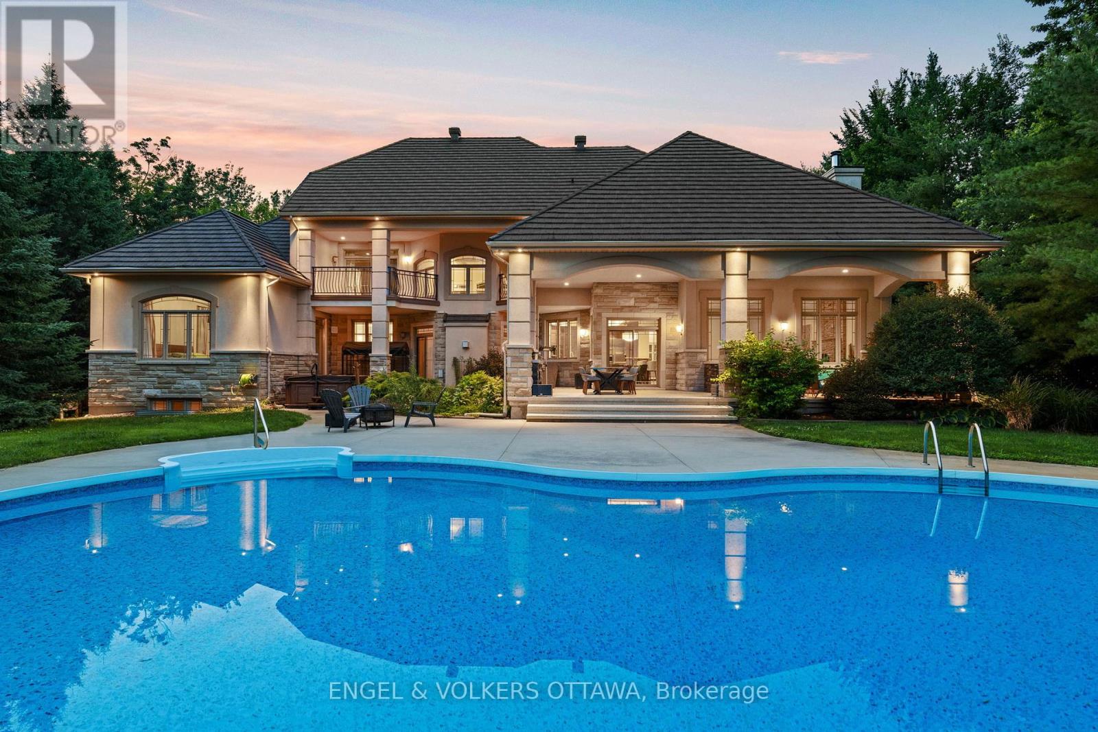 5800 Queenscourt Crescent, Ottawa, Ontario  K4M 1K3 - Photo 36 - X12219469
