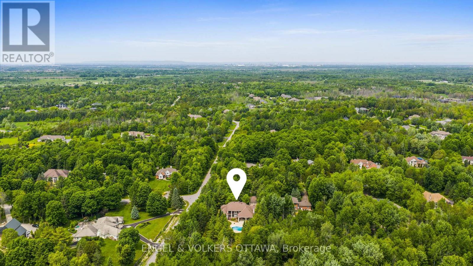 5800 Queenscourt Crescent, Ottawa, Ontario  K4M 1K3 - Photo 45 - X12219469