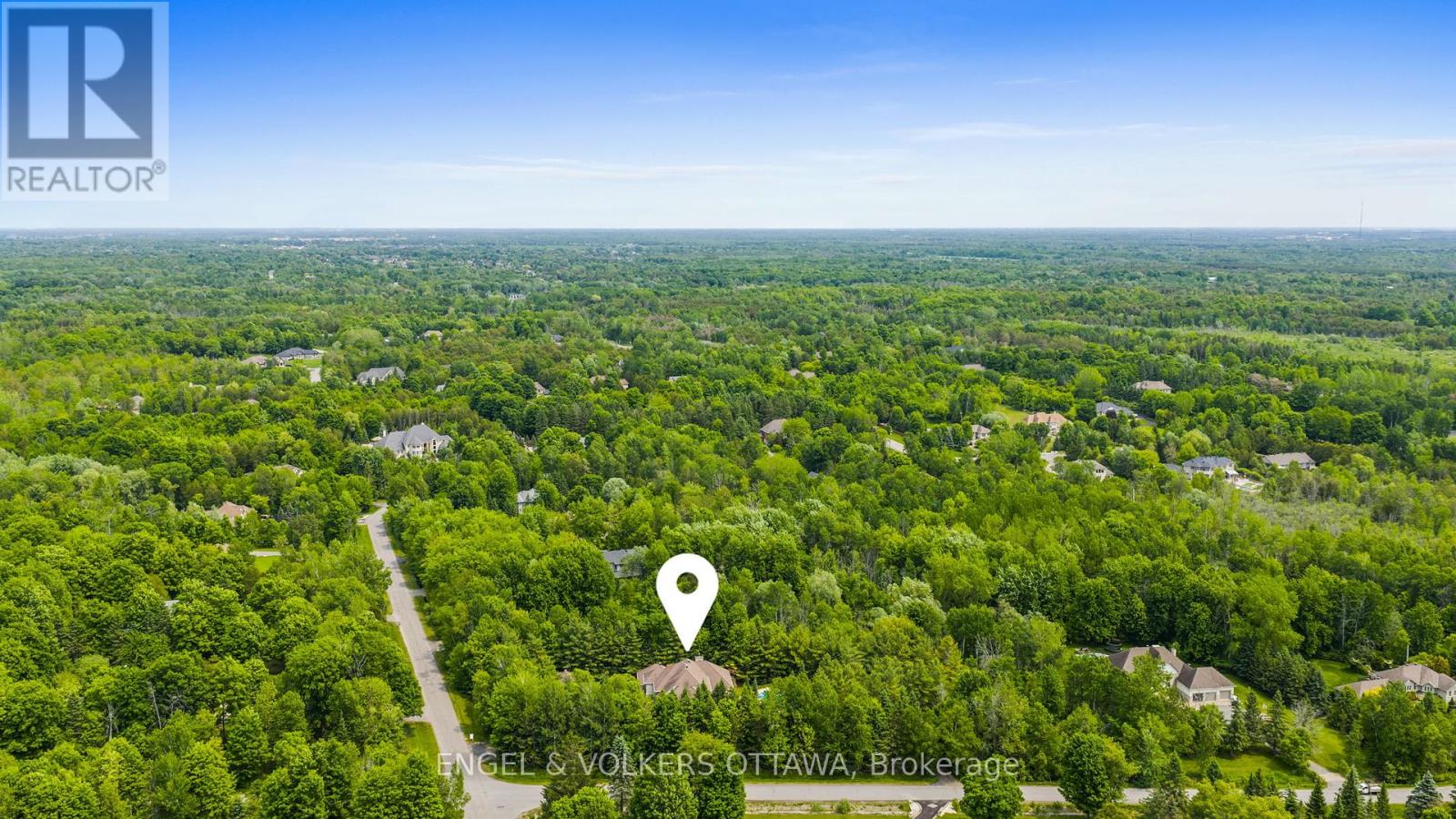 5800 Queenscourt Crescent, Ottawa, Ontario  K4M 1K3 - Photo 48 - X12219469