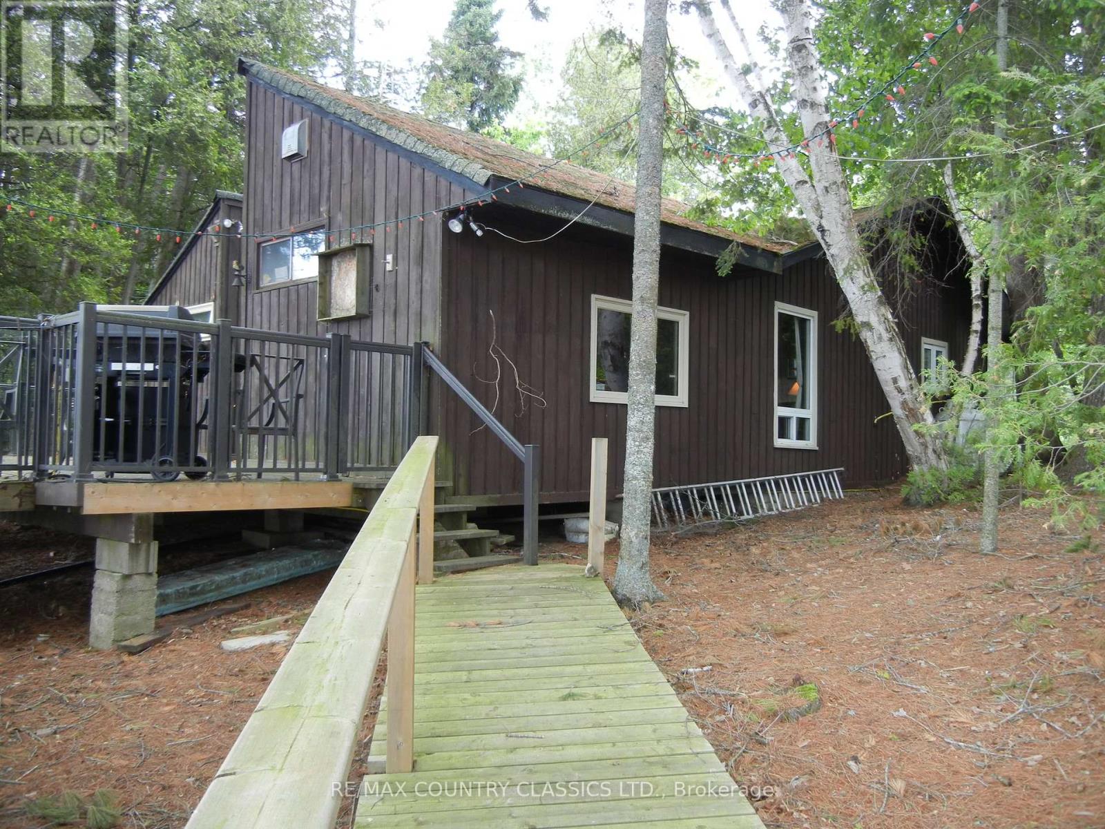 316 Trotter-Oitment Road, North Kawartha, Ontario  K0L 1A0 - Photo 11 - X12216685