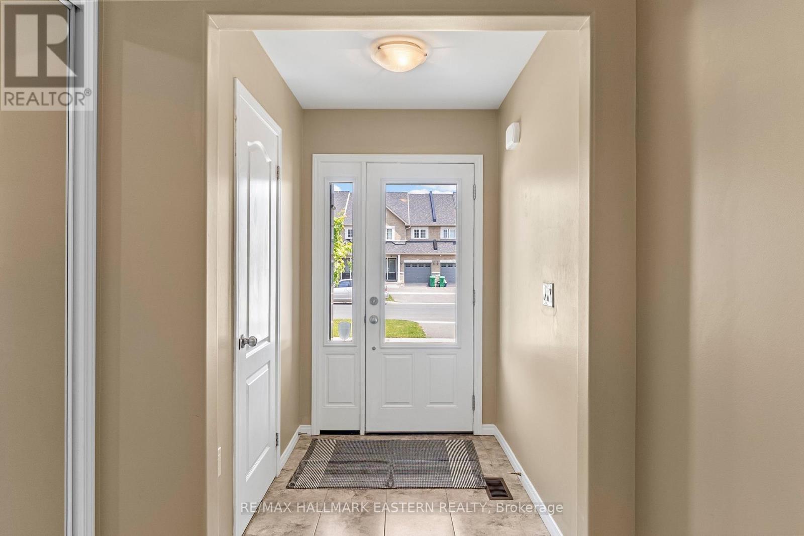 1649 Hetherington Drive, Peterborough North, Ontario  K9L 0G6 - Photo 4 - X12217297