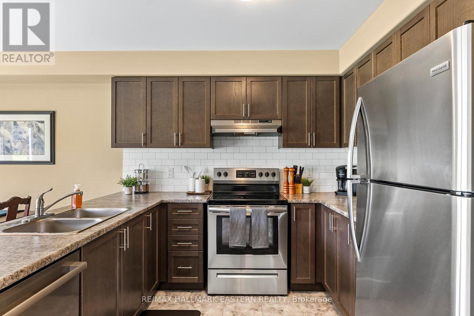 1649 Hetherington Drive, Peterborough North, Ontario  K9L 0G6 - Photo 7 - X12217297