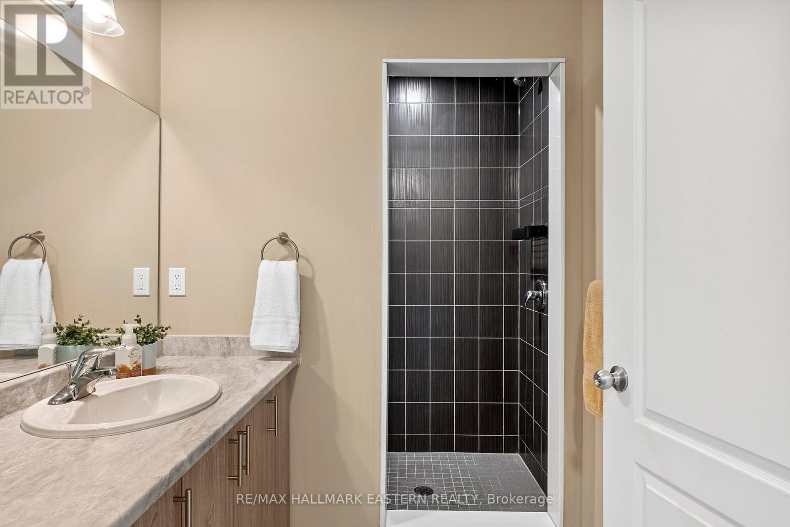 1649 Hetherington Drive, Peterborough North, Ontario  K9L 0G6 - Photo 25 - X12217297