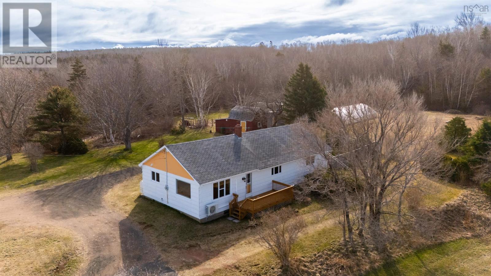 Property at 3712 Shore Road W image 3