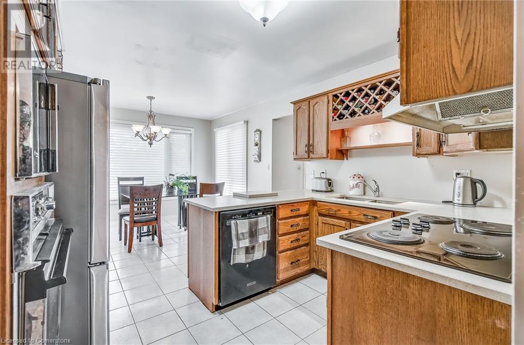 15 Cynthia Court, Fonthill, Ontario  L0S 1E1 - Photo 11 - 40739922