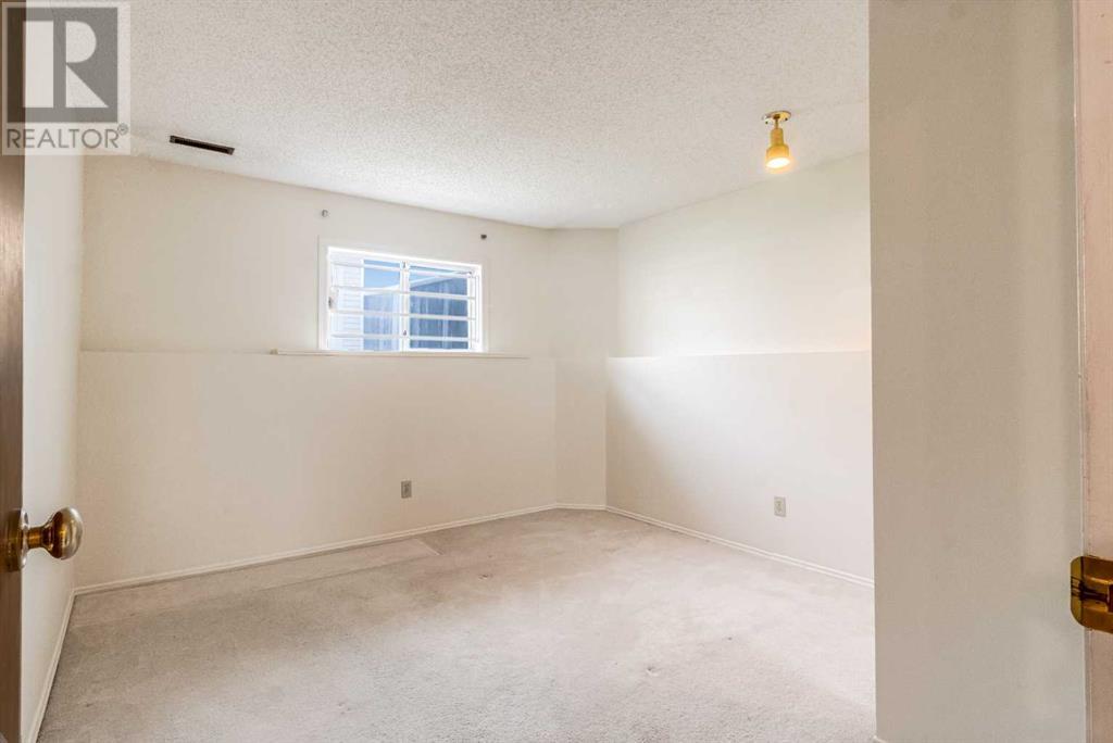 45 Erin Grove Place Se, Calgary, Alberta  T2B 3A6 - Photo 22 - A2229064