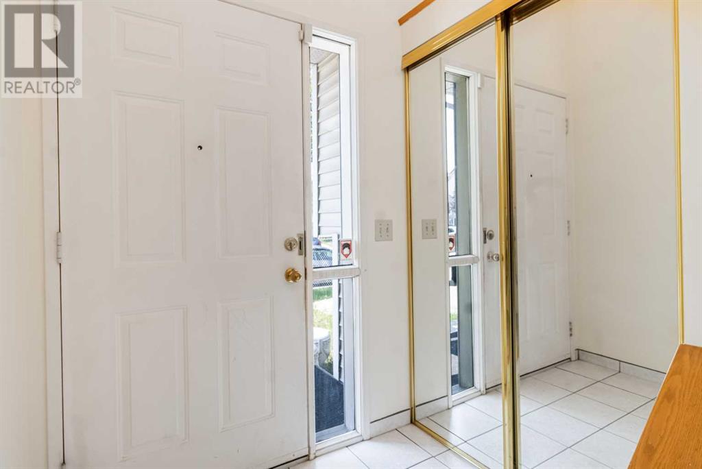 45 Erin Grove Place Se, Calgary, Alberta  T2B 3A6 - Photo 3 - A2229064