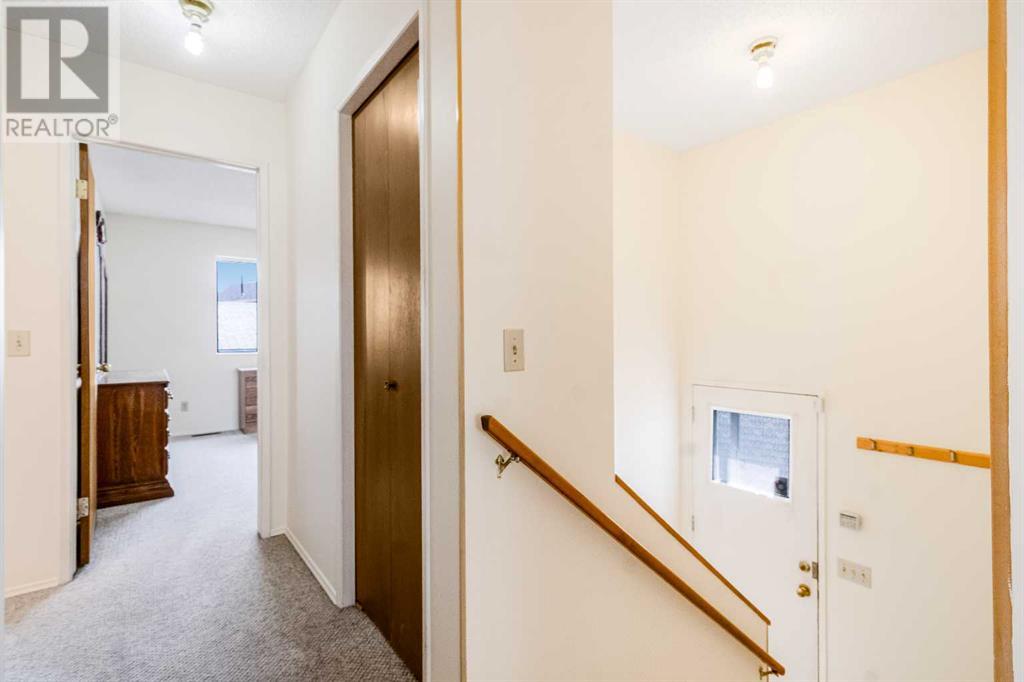 45 Erin Grove Place Se, Calgary, Alberta  T2B 3A6 - Photo 15 - A2229064