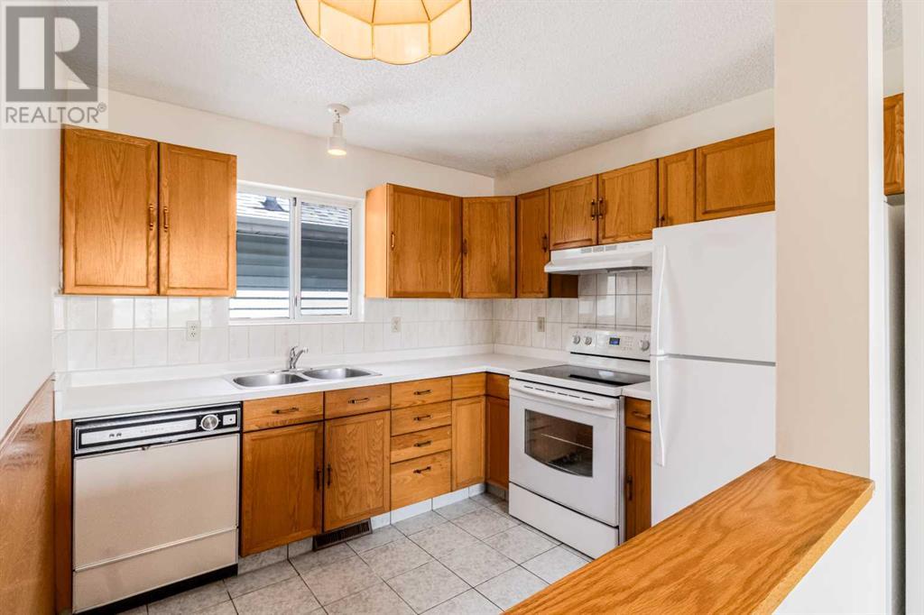 45 Erin Grove Place Se, Calgary, Alberta  T2B 3A6 - Photo 11 - A2229064