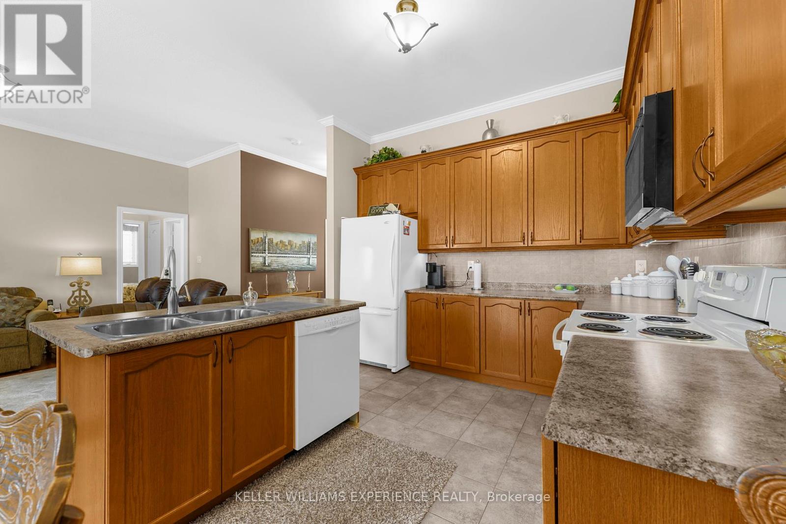 40 Collier Crescent, Essa, Ontario  L3W 0M6 - Photo 20 - N12219311