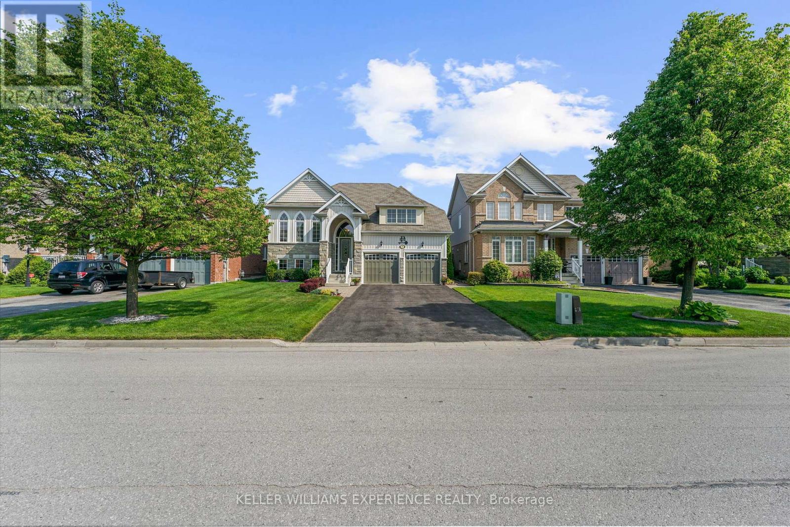 40 Collier Crescent, Essa, Ontario  L3W 0M6 - Photo 6 - N12219311