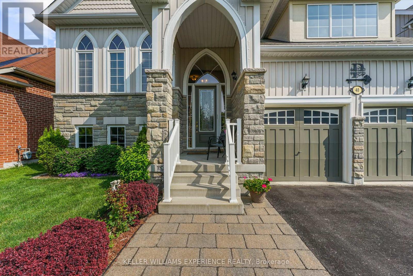 40 Collier Crescent, Essa, Ontario  L3W 0M6 - Photo 7 - N12219311