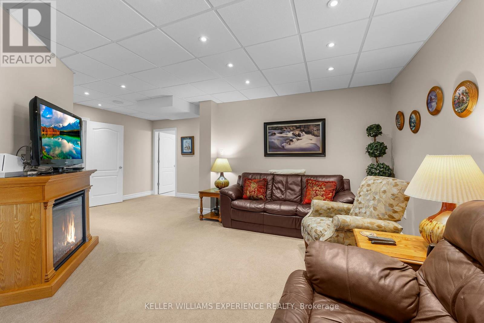 40 Collier Crescent, Essa, Ontario  L3W 0M6 - Photo 31 - N12219311