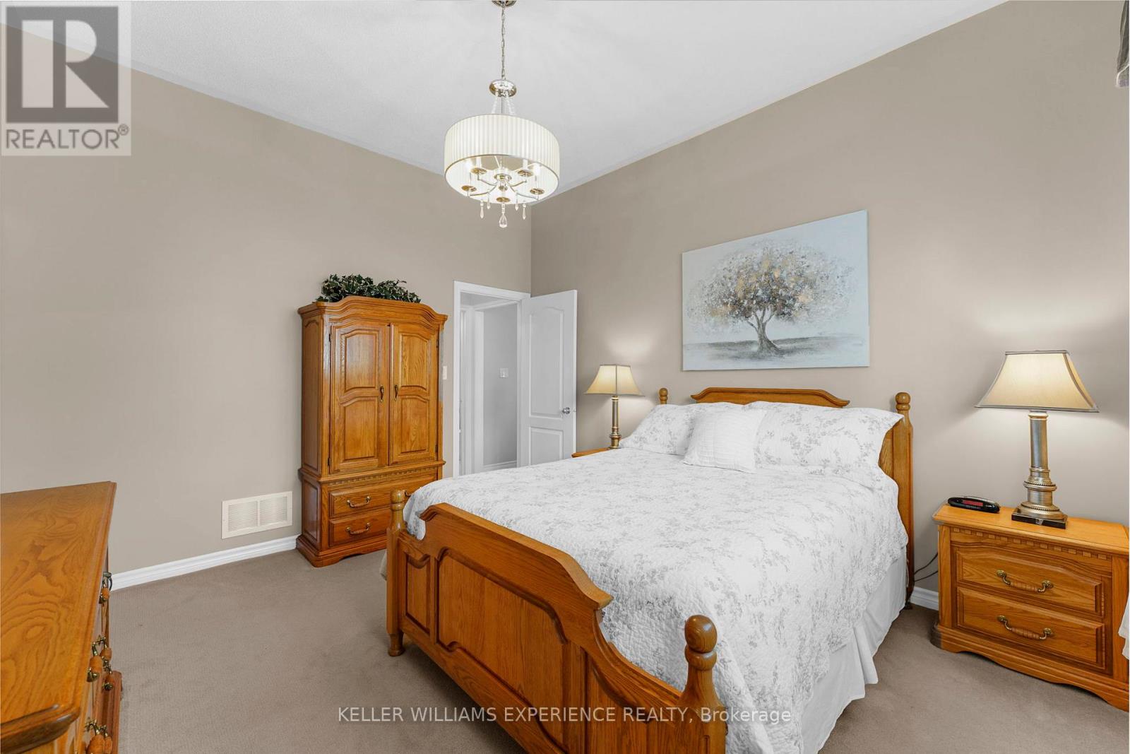 40 Collier Crescent, Essa, Ontario  L3W 0M6 - Photo 27 - N12219311
