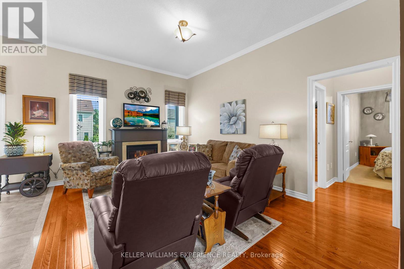 40 Collier Crescent, Essa, Ontario  L3W 0M6 - Photo 15 - N12219311