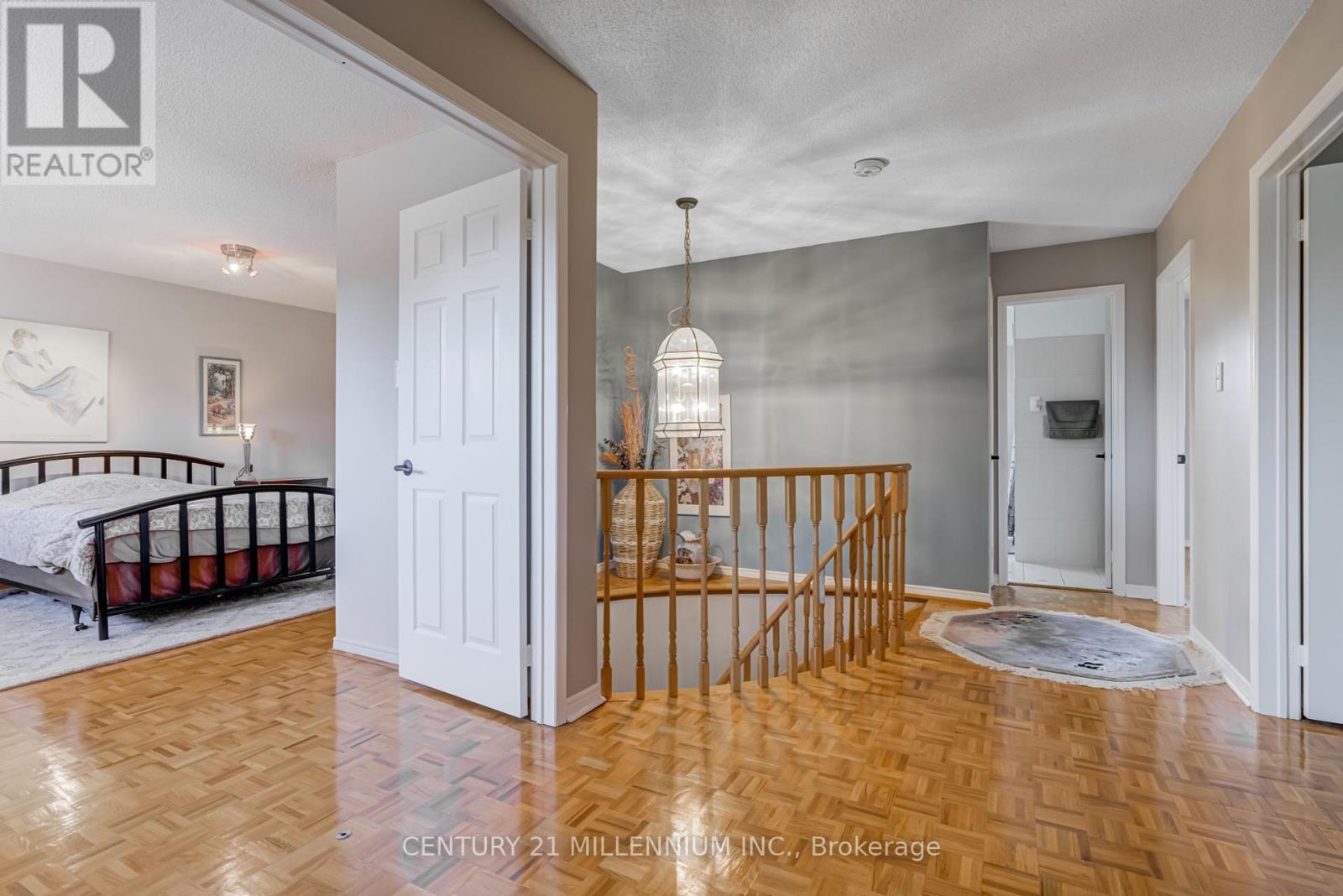 10 Phelps Drive, Brampton (Northwood Park), Ontario  L6X 3V5 - Photo 18 - W12219393