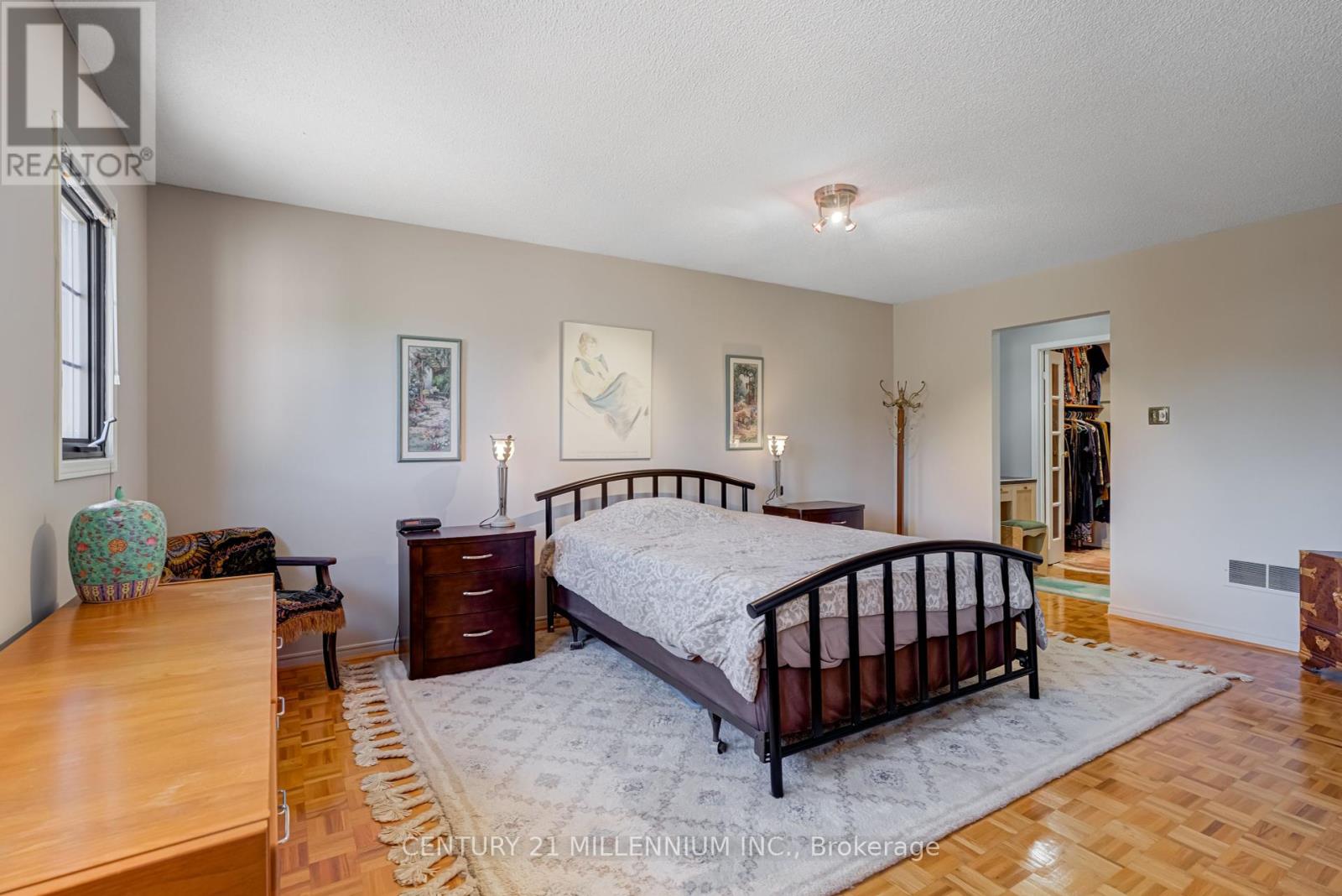 10 Phelps Drive, Brampton (Northwood Park), Ontario  L6X 3V5 - Photo 19 - W12219393